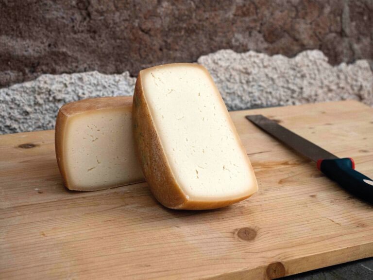 Forme di Cacio di Genazzano